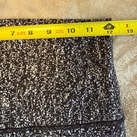 Lululemon Wunder Under Leggings in Black White Jacquard Print Womens Size 6 Gym - Picture 8 of 10